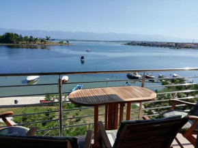 Apartment in Nin with sea view, terrace, air conditioning, Wi-Fi (4868-3)